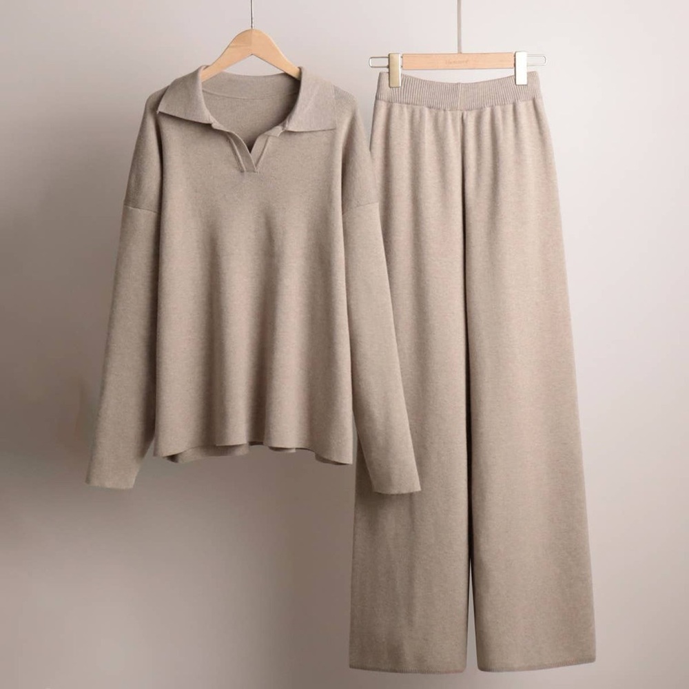 NWT Elegant Tan 2 Piece Women's Sweater Set S or M. Large sold out!